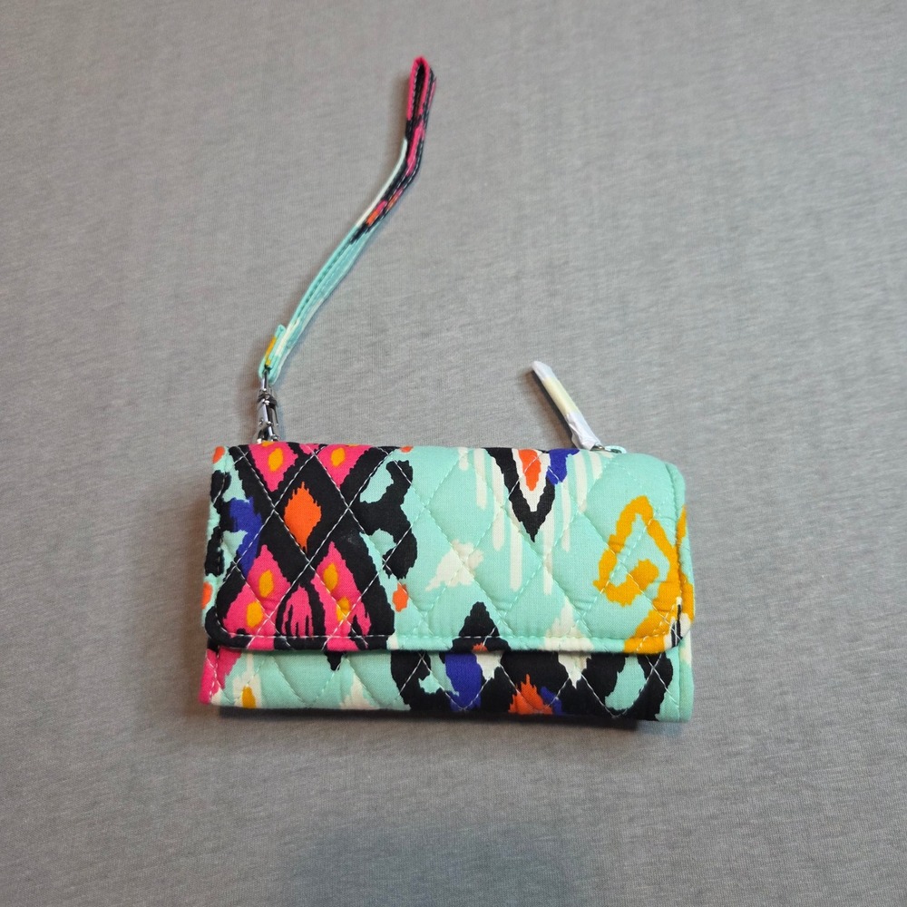 Vera Bradley Smartphone Wristlet Pueblo Quilted Cotton Wallet NWT
